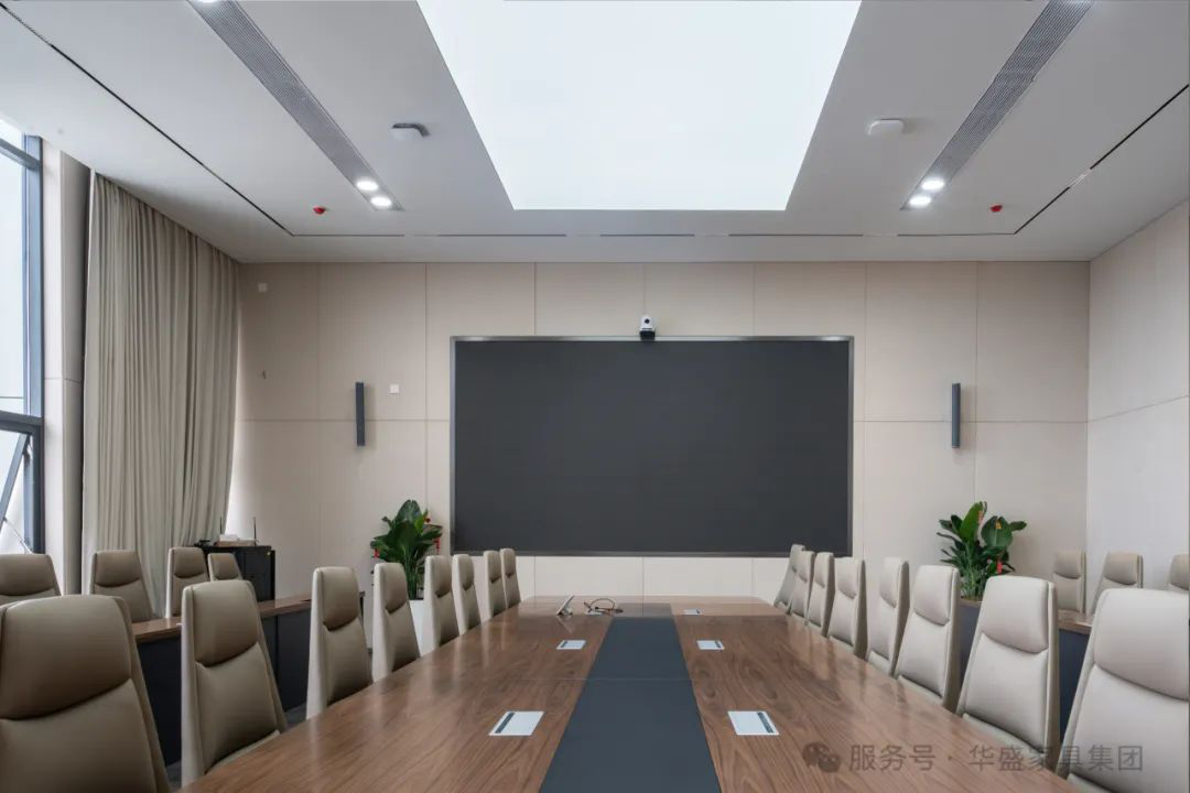 华盛家具集团助力头部企业TCL空调营造高效协作办公空间 华盛家具集团助力头部企业TCL空调营造高效协作办公空间